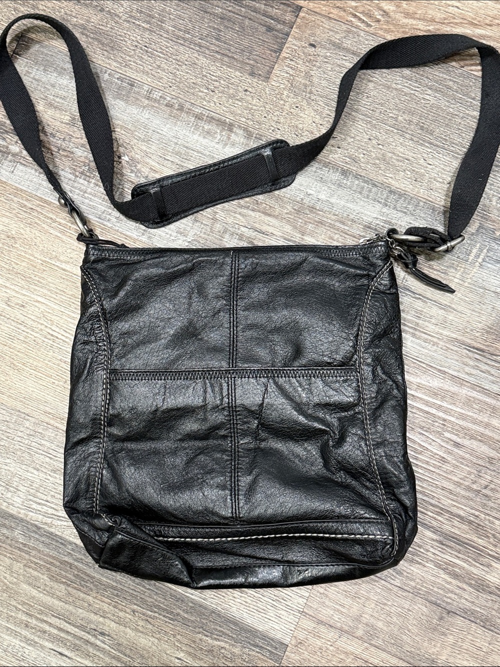 The Sak Black Pebbled Leather Crossbody Bag Purse - Picture 3 of 10